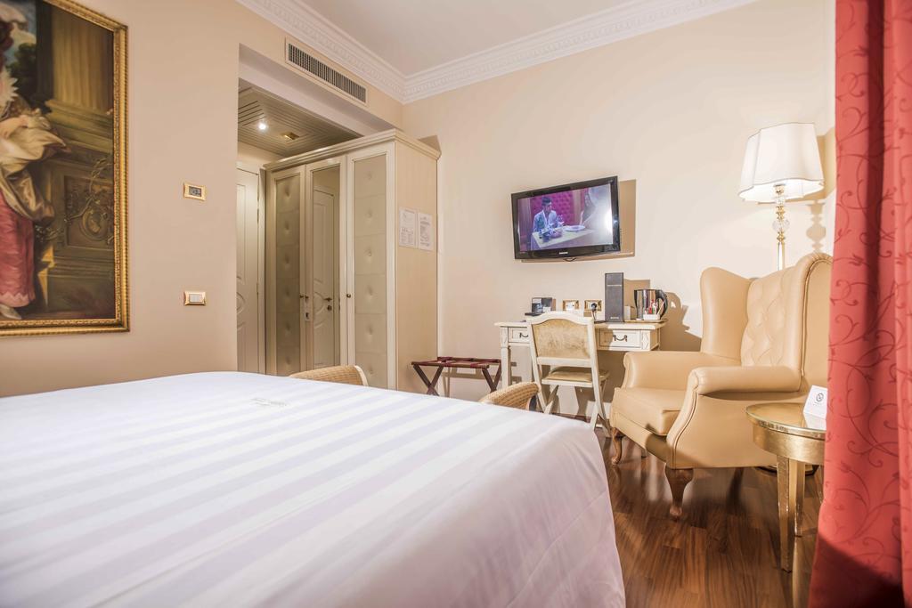 Classic Double or Twin Room