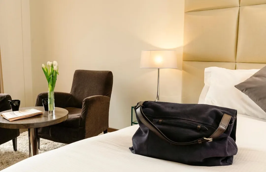 Cosmopolitan Hotel-1