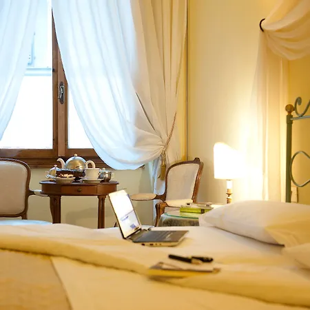 Hotel Palazzo Dal Borgo-3